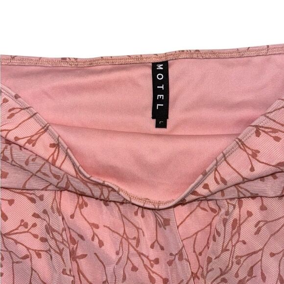 MOTEL Women's Theri Mini Skirt In Shadow Floral Pink Size Large - Picture 6 of 7